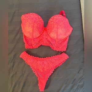 HOT pink lingerie set